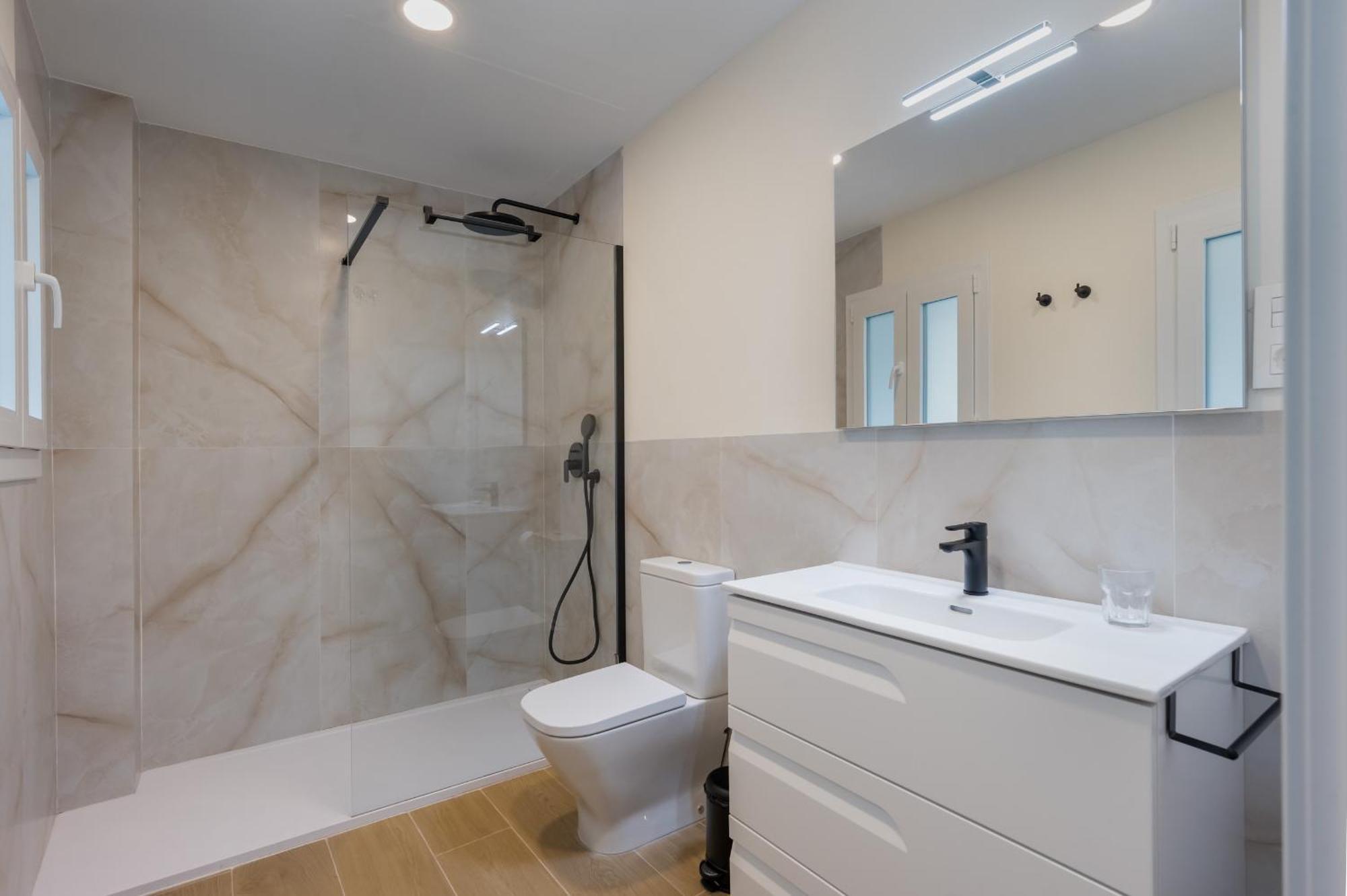 Espectacular 2H 3B Con Terraza Plaza Del Salvador Appartement
